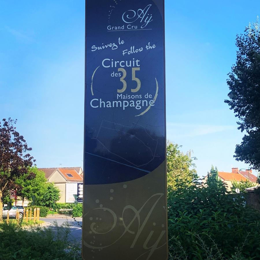 Champagne & Grand Cru Apartment Ay-Champagne Exterior photo