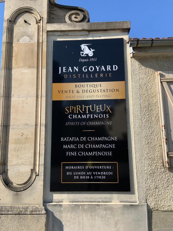 Champagne & Grand Cru Apartment Ay-Champagne Exterior photo